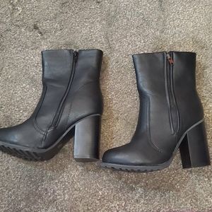 NIB Pink Pop Abigail ankle block heel Boots 7.5